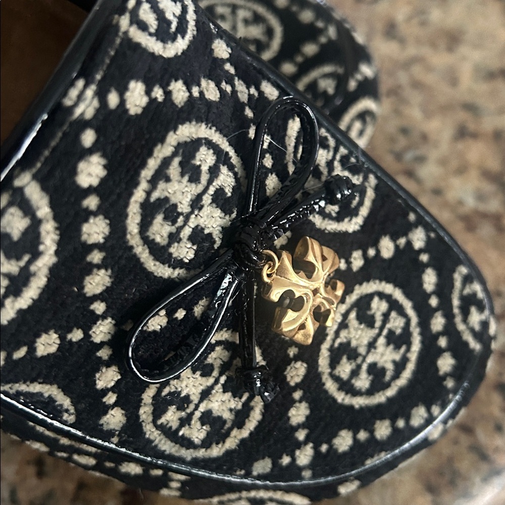 New Tory Burch monogram mules with charm - Picture 5 of 11